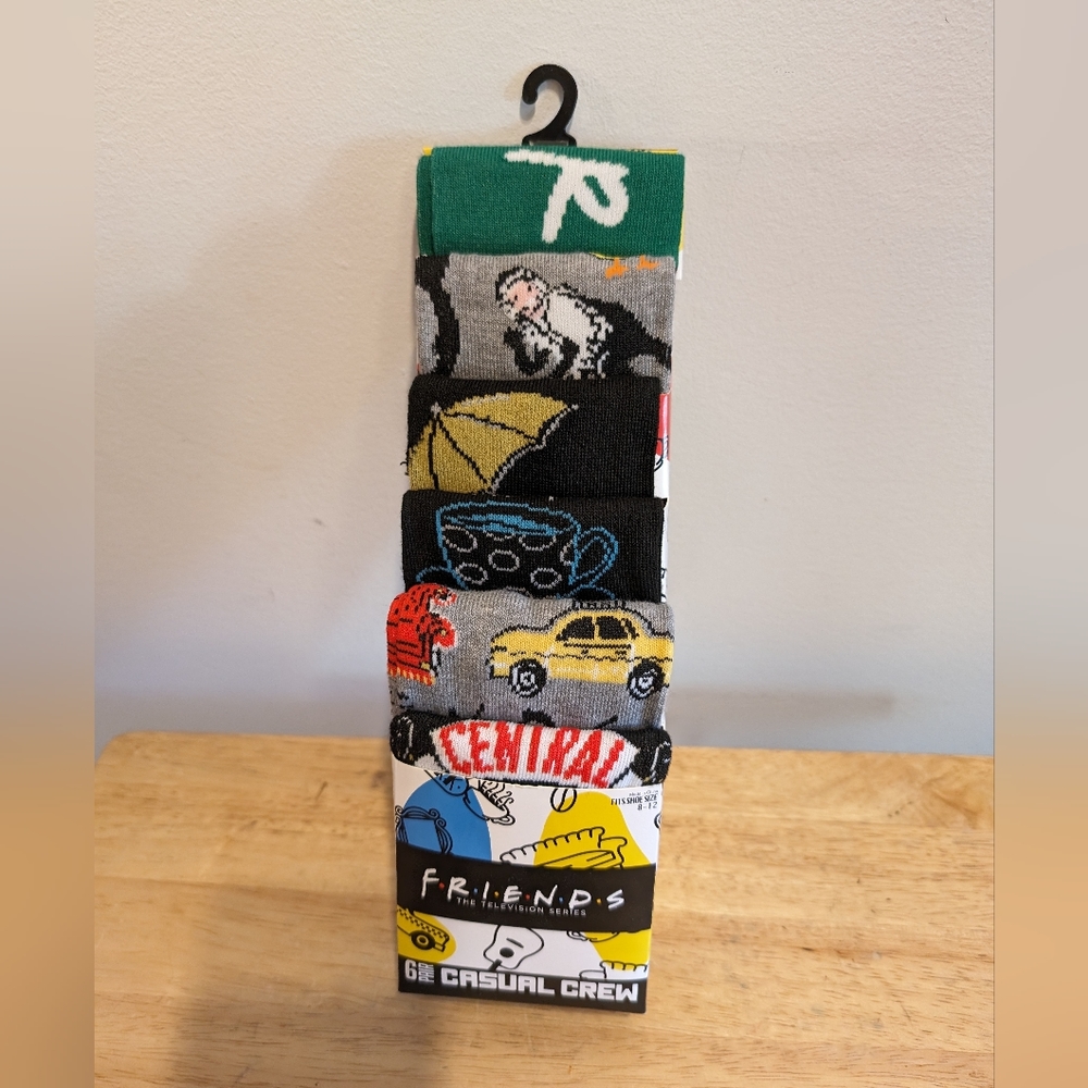 6 pair Casual Crew Socks Friends